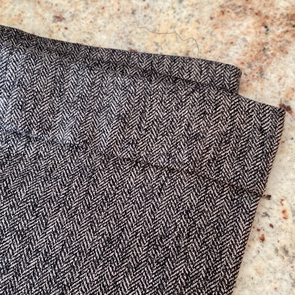 TAHARI DRESS PANTS SIZE 10 . - Picture 11 of 12